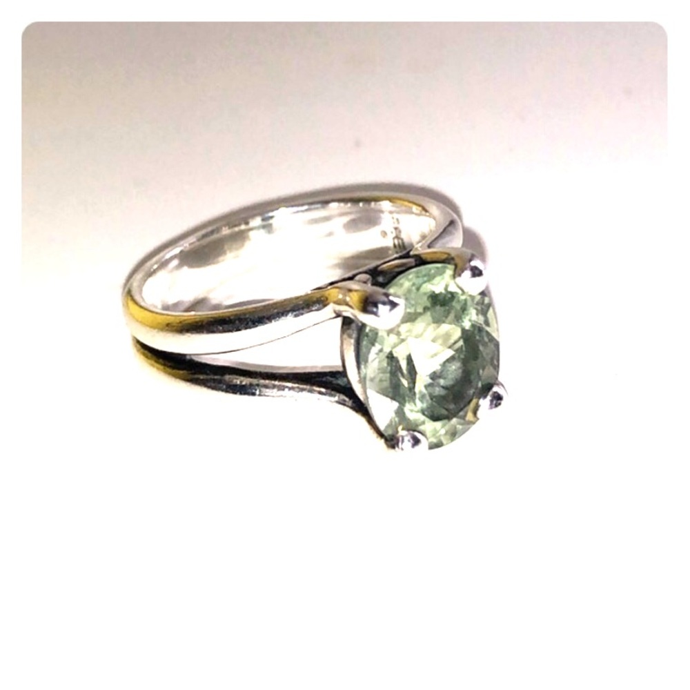 James Avery gemstone peridot ring